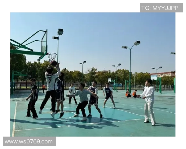 西安篮球队默契配合的背后故事与训练秘诀探讨 西安篮球队默契配合的背后故事与训练秘诀探讨