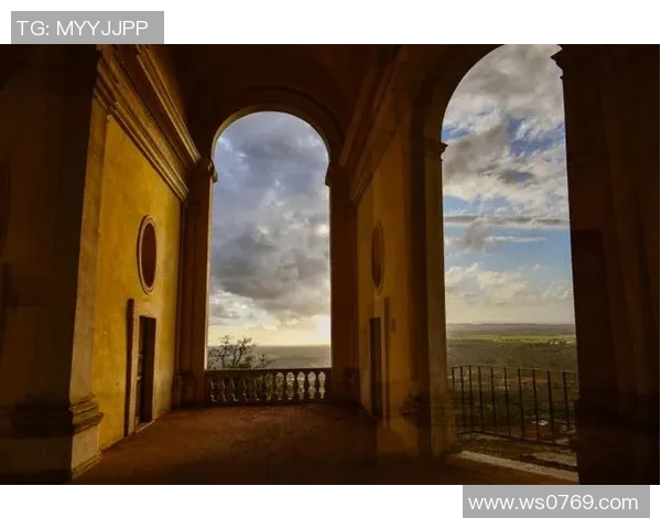 足球明星奢华豪宅全景展示让你领略不一样的生活方式与品味 足球明星奢华豪宅全景展示让你领略不一样的生活方式与品味