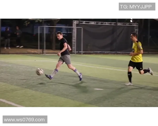 足球明星精彩瞬间分镜头脚本展现他们的激情与荣耀